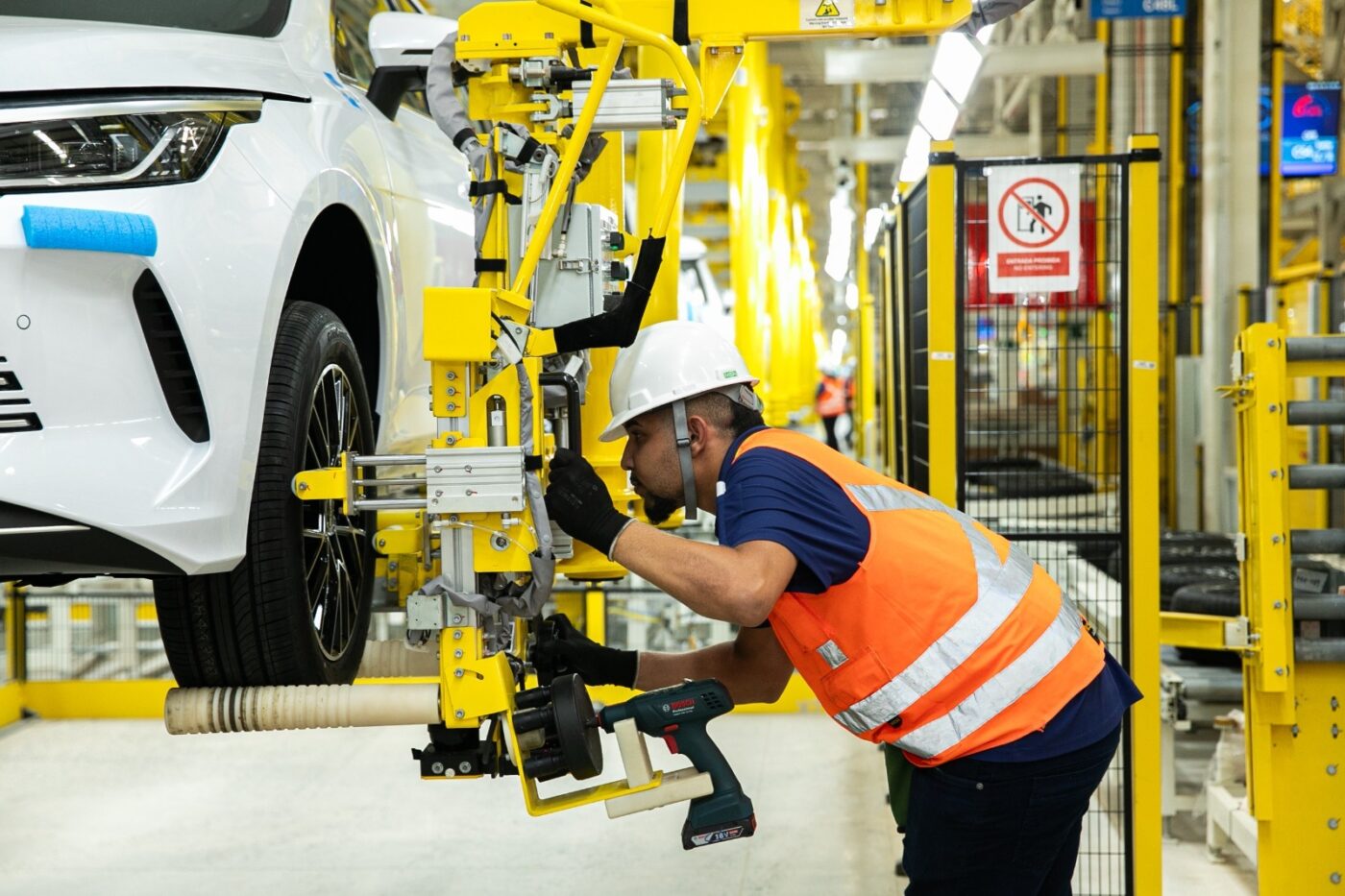 BYD contrata mais 410 funcionários em Camaçari e chega a 8,5 mil trabalhadores na Bahia