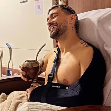 Arrascaeta, do Flamengo, tranquiliza torcedores após passar por cirurgia: ‘Acordei bem’