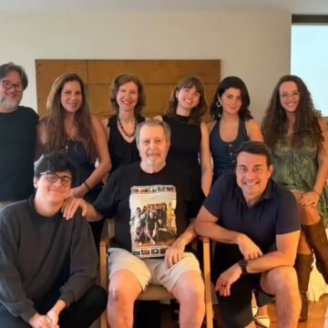 Daniel Filho comemora 89 anos ao lado dos filhos que teve com Betty Faria