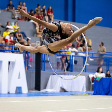 Após garantir pódio em Campeonato Brasileiro de Ginástica Rítmica, atleta baiana se prepara para competição na Colômbia