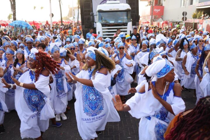 Com Márcia Short, Filhas de Gandhy lança ‘Canto de Ajé’ e revela tema do Carnaval 2027