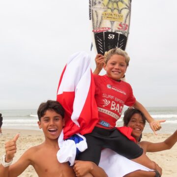 Aos 12 anos, surfista baiano conquista título de campeão brasileiro em Santa Catarina