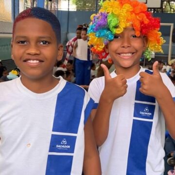 De pipoca a arco-íris: crianças inovam em desfile de cabelos criativos em Salvador