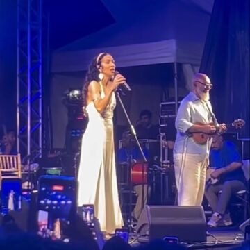 Marisa Monte se apresenta na tradicional Feijoada da Portela, no Rio; veja vídeo