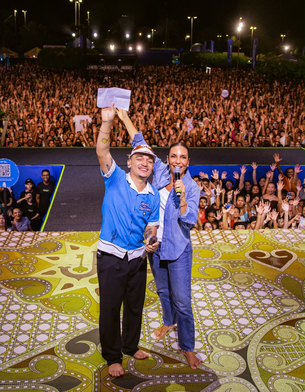 Ivete Sangalo canta ao lado de João Gomes durante show especial em Petrolina