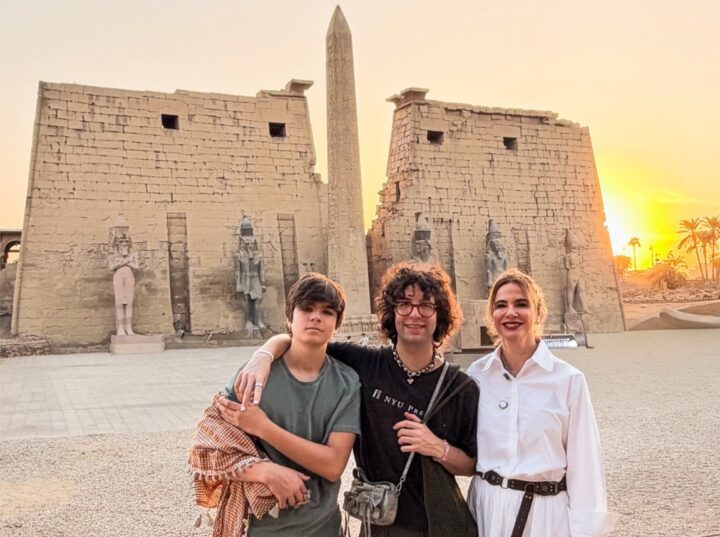 Luciana Gimenez abre álbum de fotos de viagem ao Egito com os filhos Lucas Jagger e Lorenzo