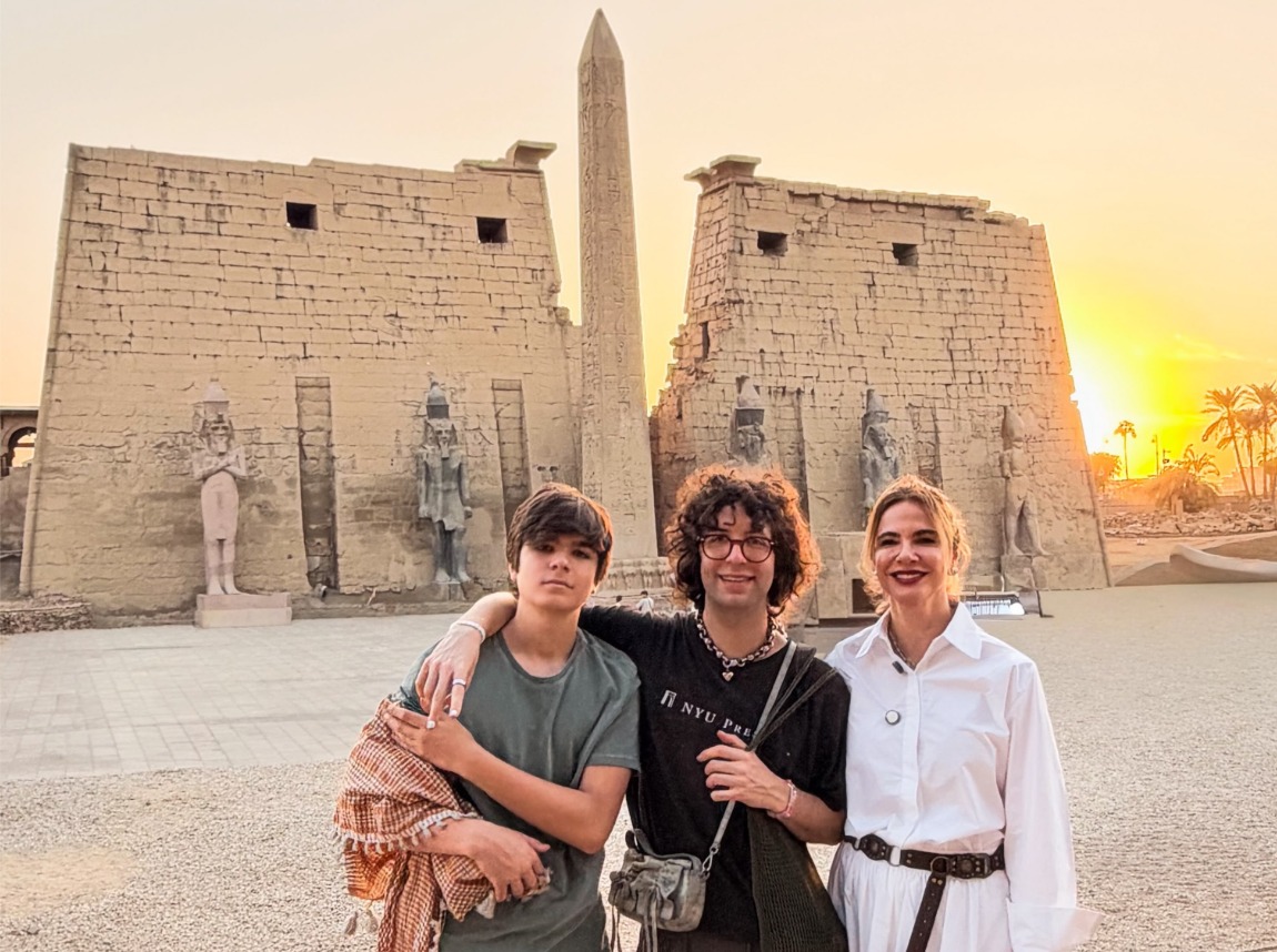 Luciana Gimenez abre álbum de fotos de viagem ao Egito com os filhos Lucas Jagger e Lorenzo