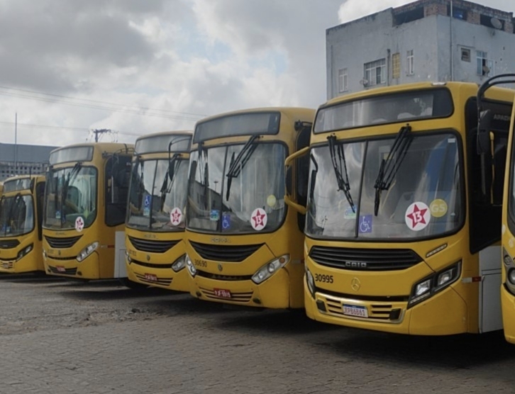 Prefeitura de Salvador se pronuncia após retenção de ônibus durante o segundo turno das Eleições 2026