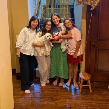 Aos 58 anos, Carolina Ferraz celebra nascimento de primeiro neto: ‘Espalhar que sou vovó’