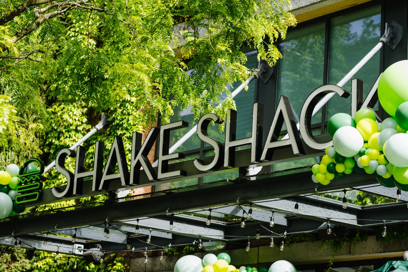 Famosa hamburgueria de Nova York, Shake Shack anuncia abertura de 40 lojas no Brasil