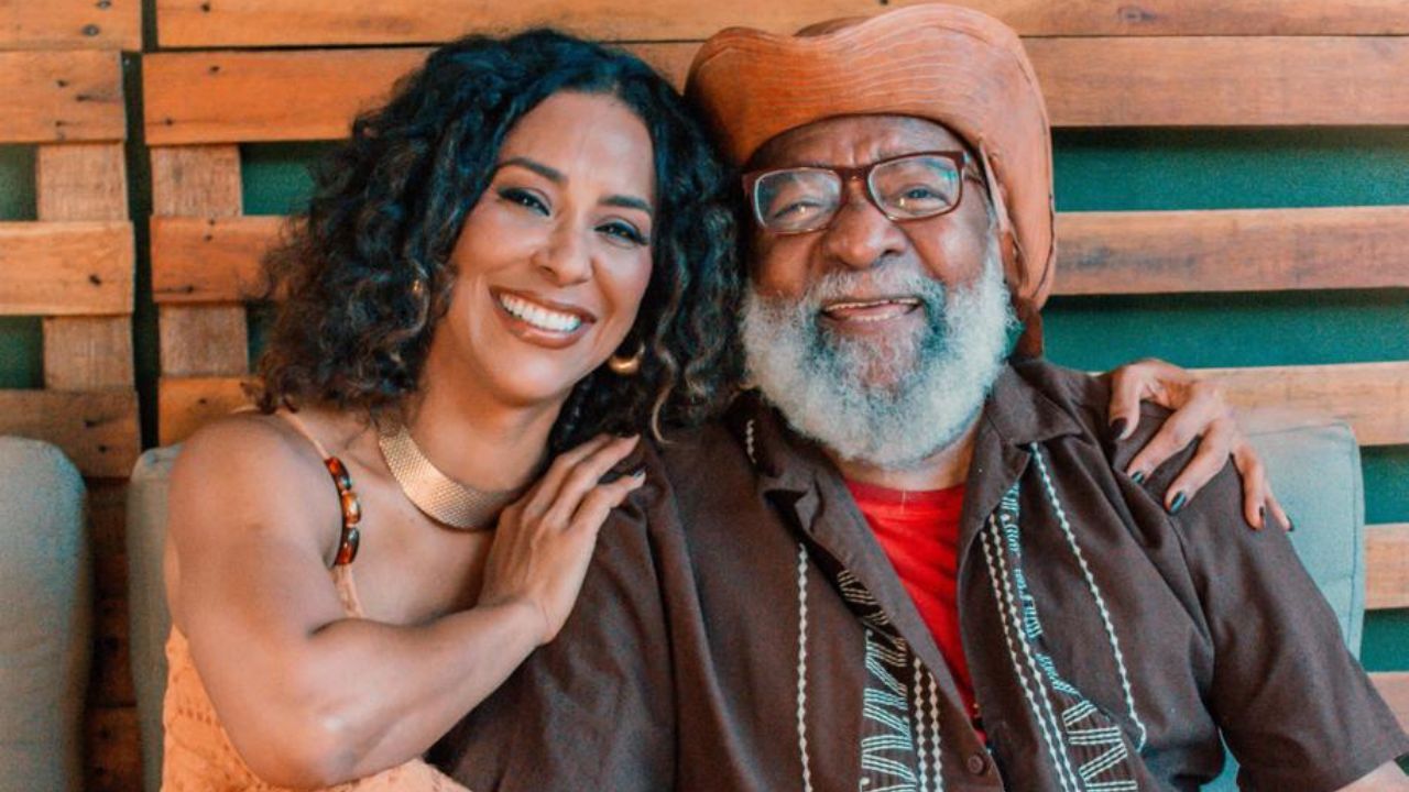 Ana Mametto e Mestre Bule-Bule celebram a cultura afro-brasileira em espetáculo no Cineteatro 2 de Julho