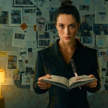 Minissérie da Netflix combina suspense psicológico e mistério sobre crime que deixou escritora isolada por dez anos