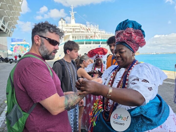 Bahia lidera crescimento do turismo no Brasil, com alta de 7,4% em 2026, aponta IBGE