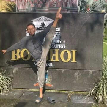 Menino do interior da Bahia que foi atrás de aulas de balé sozinho conquista vaga no Bolshoi