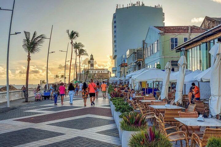 Barra lidera ranking dos 10 melhores bairros de Salvador para encontrar um crush; veja lista