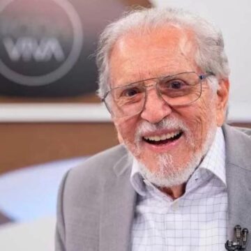Aos 90 anos, Carlos Alberto de Nóbrega passa por cirurgia para implantar marcapasso cardíaco