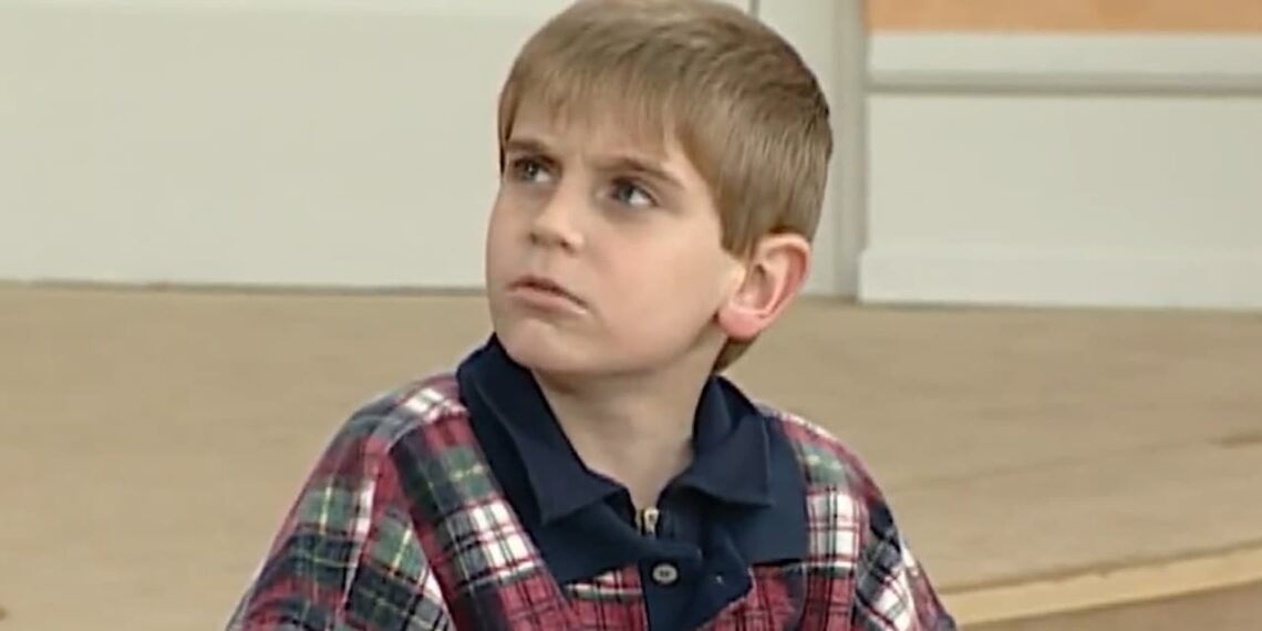 Ex-estrela mirim da Globo abandonou a TV, mudou de vida e hoje se destaca em outra profissão
