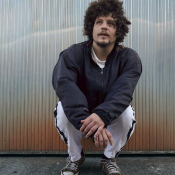 Filho de Cássia Eller apresenta show da nova turnê em Salvador; saiba onde será