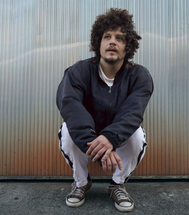 Filho de Cássia Eller apresenta show da nova turnê em Salvador; saiba onde será
