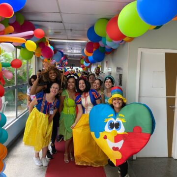 Hospital em Feira de Santana promove cortejo especial para celebrar o Mês das Crianças