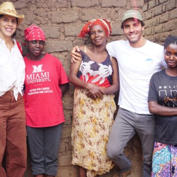 Daniel Cady faz trabalho voluntário na África e mostra realidade de campo de refugiados