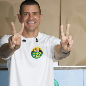 Após anulação de votos de Garotinho, TRE confirma Douglas Ruas como novo governador do Rio