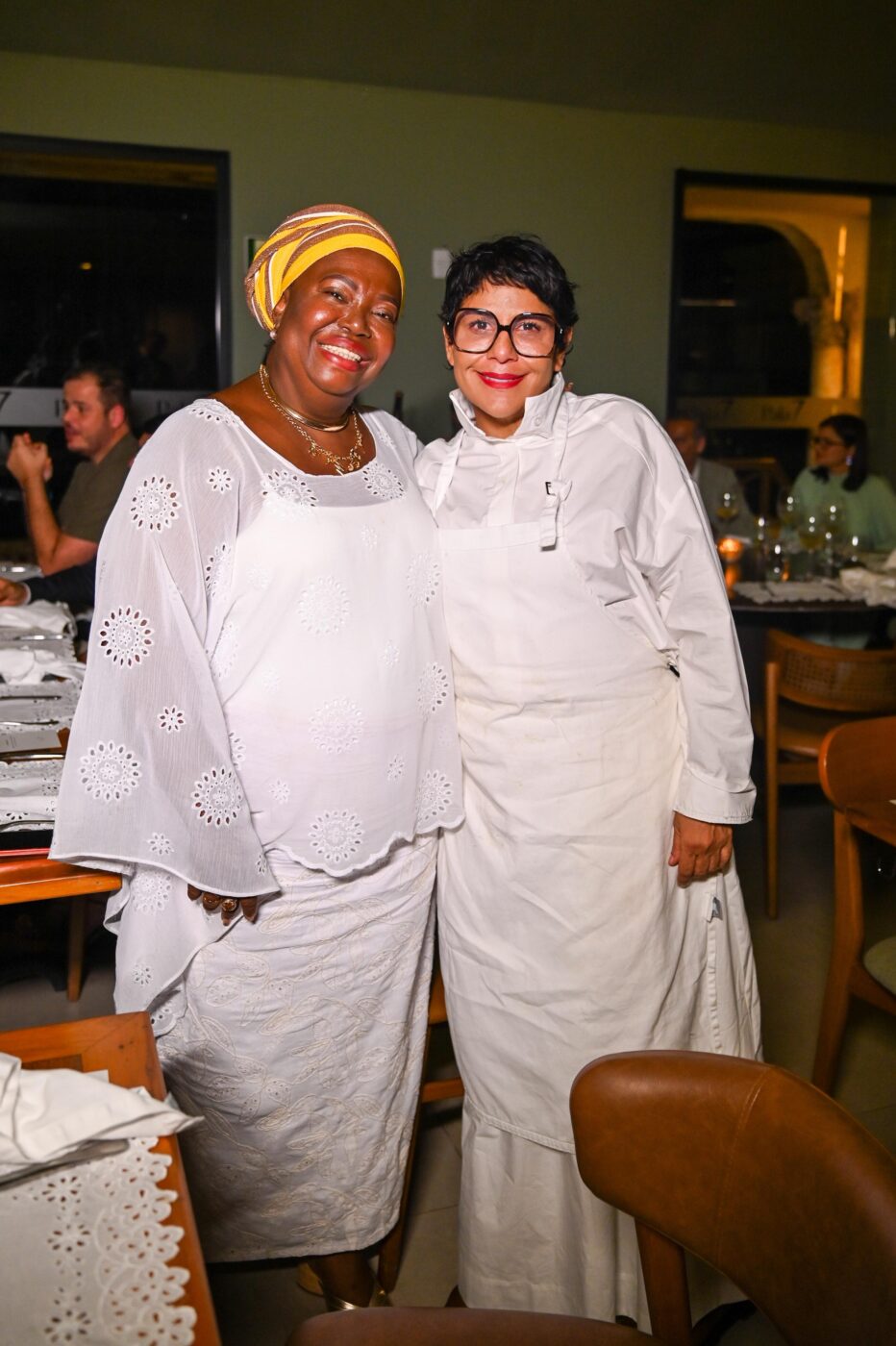 Mãe Diana de Oxum e Angeluci Figueiredo 