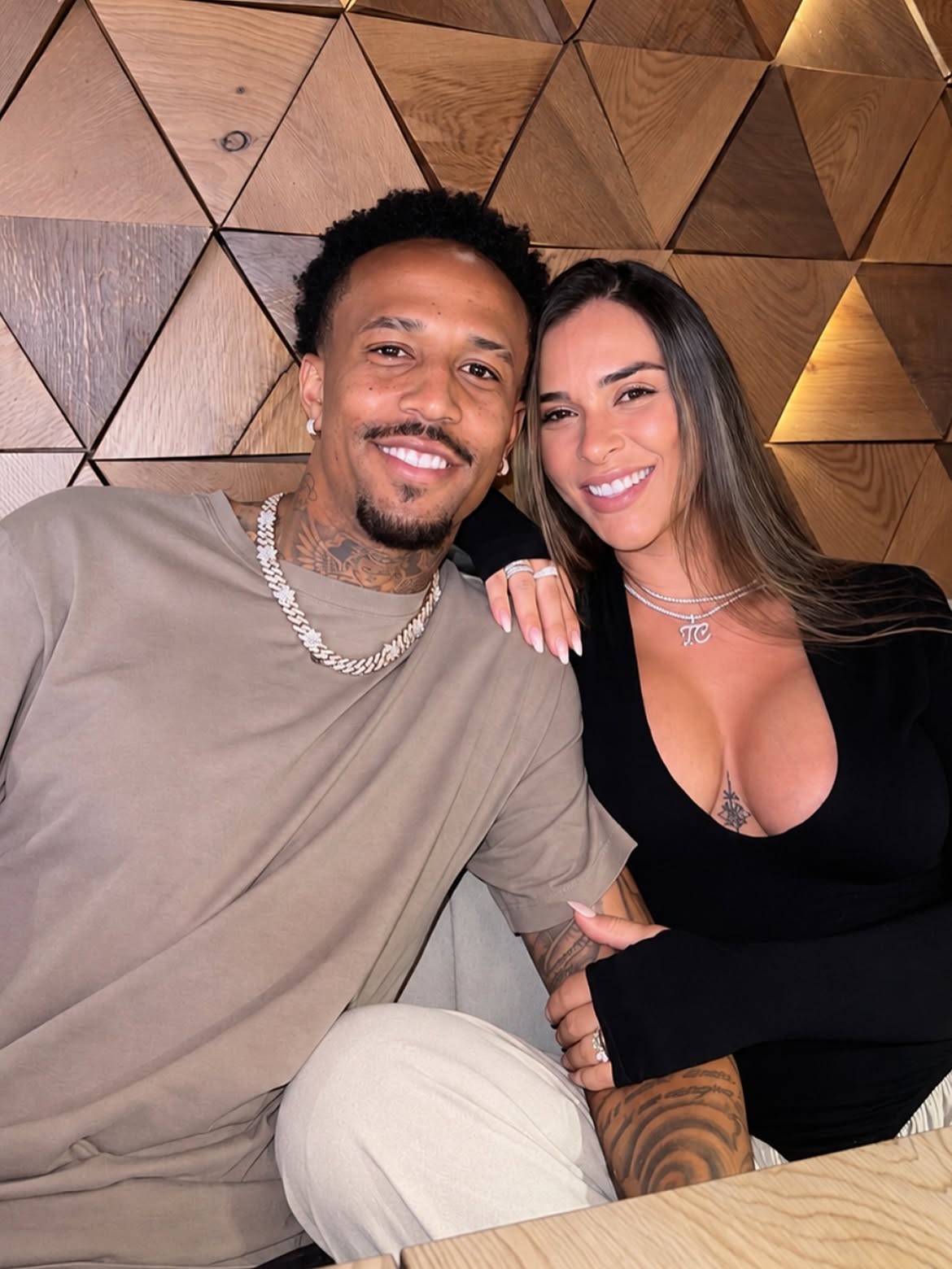 Tainá e Éder Militão curtem jantar a dois após nascimento do filho: ‘Um momento pra nós’