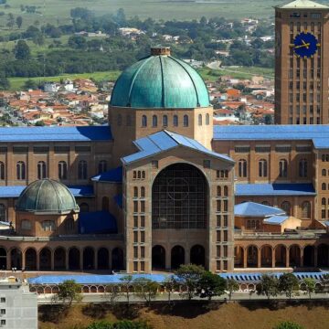 Santuário de Aparecida terá sete missas, procissão e programação especial no Dia da Padroeira