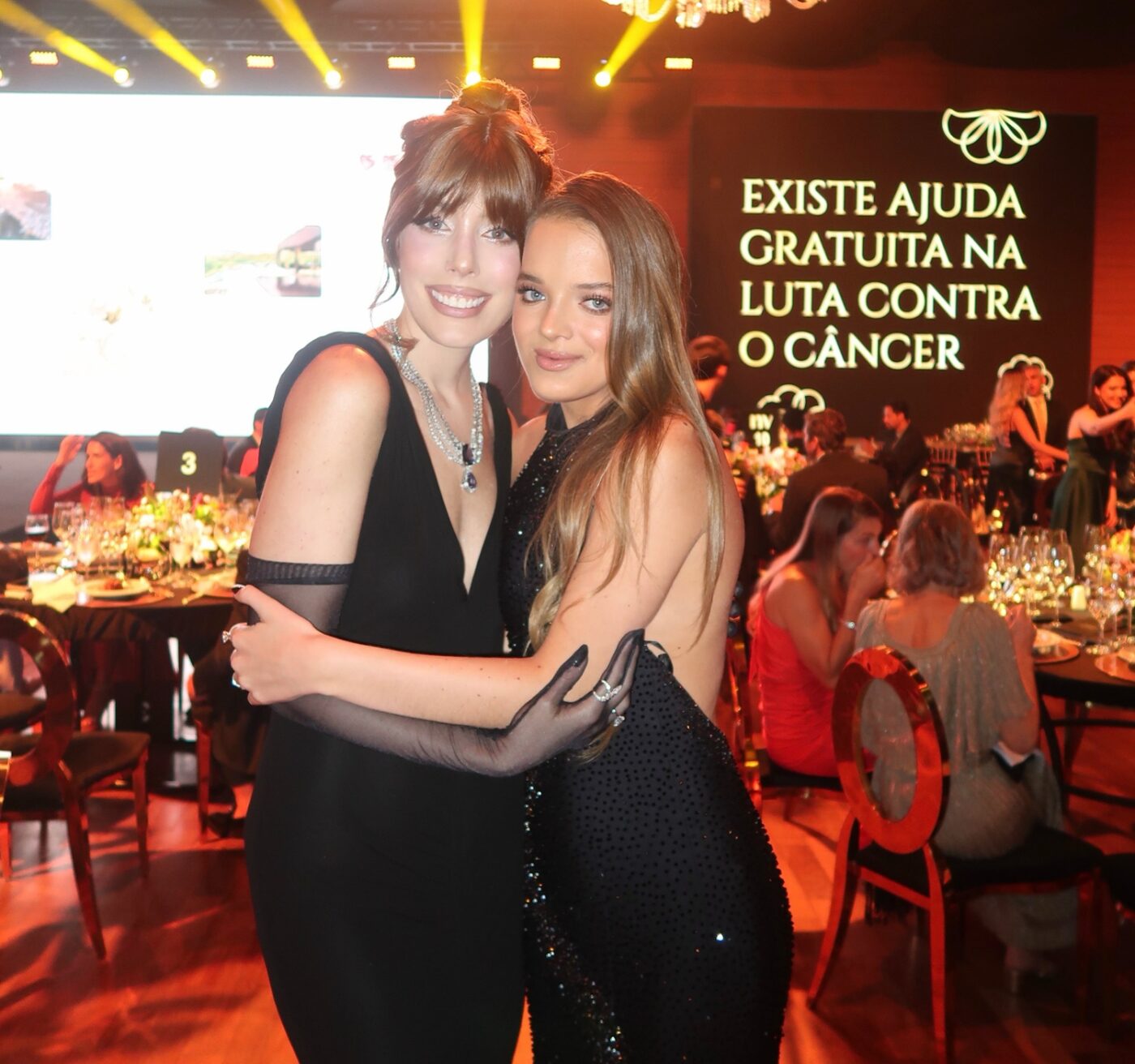 Rafa Justus abre álbum de leilão beneficente e exalta irmã: ‘Me enche de orgulho’
