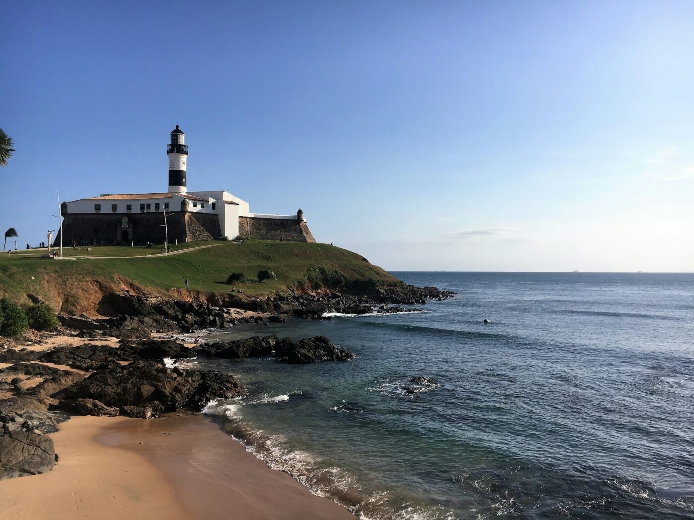 Salvador terá projeto para monitorar avanço do mar e erosão costeira