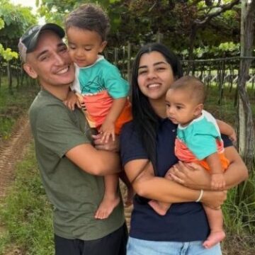 Aos 24 anos, cantor investe em fazenda de uvas avaliada em R$ 2 milhões