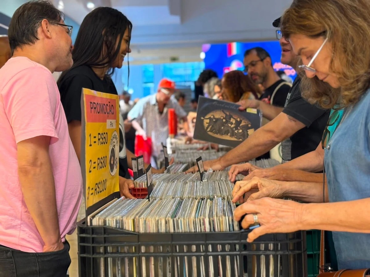 Shopping em Salvador terá Feira de Vinil neste sábado (31), com discos a partir de R$ 10