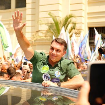Flávio Bolsonaro fará comício no Farol da Barra com ACM Neto e Bruno Reis; saiba quando