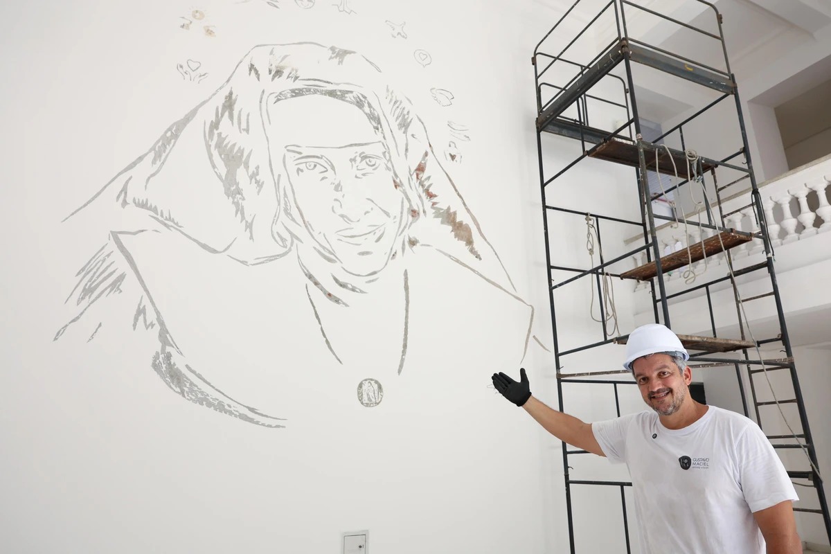 Antiga fábrica de refrigerantes em Salvador ganha mural de Santa Dulce e vai virar faculdade de medicina