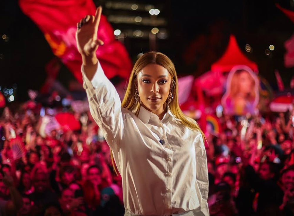 Deputada Erika Hilton vem a Salvador para ato em apoio a Lula nesta quarta (21)