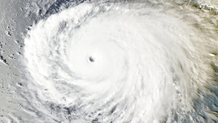 ‘Ciclone monstro’ com ventos de quase 300 km/h preocupa países da Ásia; veja se pode chegar ao Brasil
