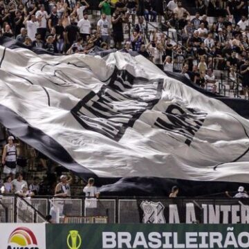 SAF milionária liderada por Ronaldo e Roberto Carlos demite funcionário após falha que adiou acesso à Série B