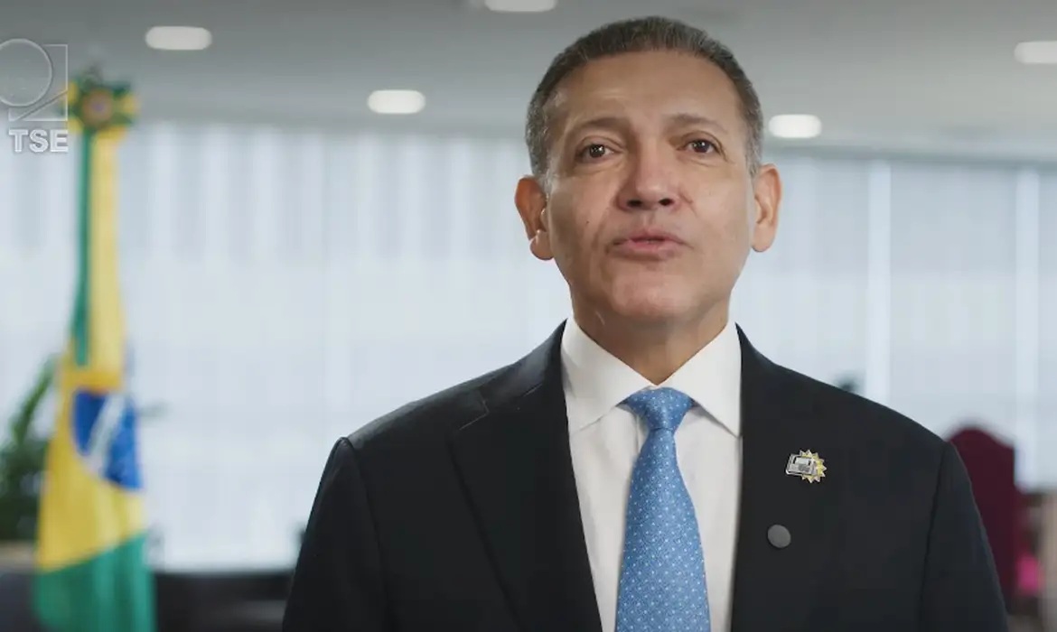 Em pronunciamento, presidente do TSE diz que voto é direito fundamental dos brasileiros