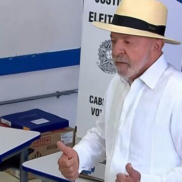 Presidente Lula vota em São Bernardo do Campo, em São Paulo