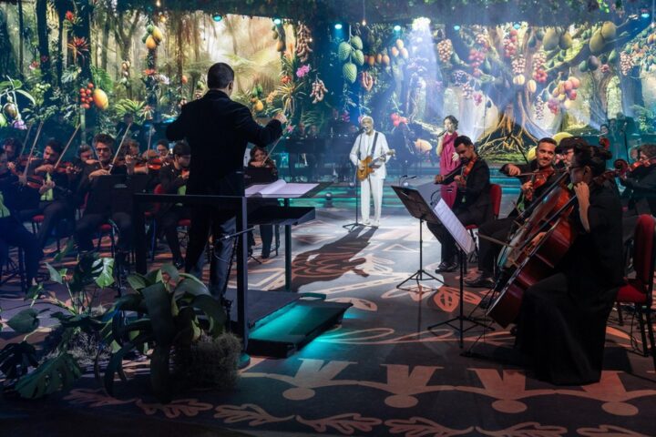 Gilberto Gil canta com a neta Flor Gil no Criança Esperança e emociona o público; vídeos