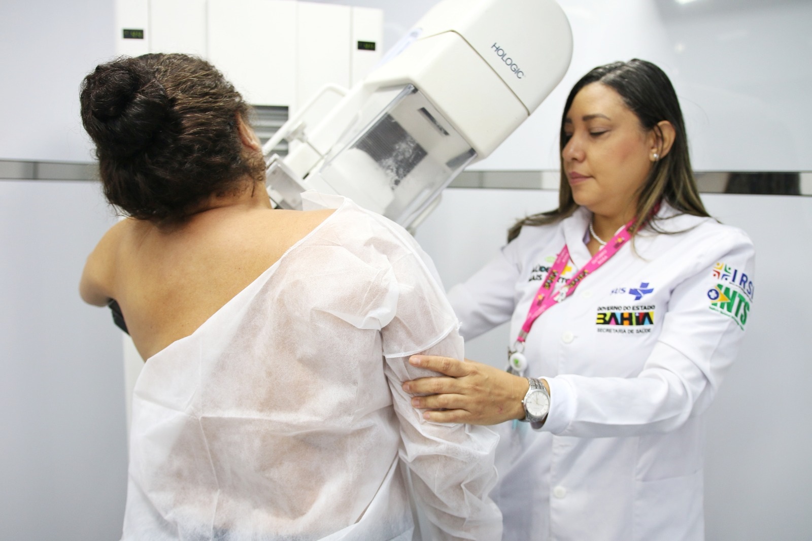 Sesab faz agendamentos para 40 mil mamografias e consultas em Salvador