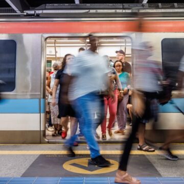 Metrô de Salvador transporta 179 mil passageiros no segundo turno, 49% acima de um domingo comum