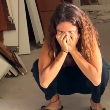 Aos 40 anos, atriz que terminou casamento com cantora se surpreende ao voltar para antigo refúgio do casal