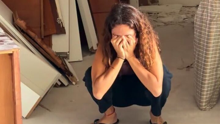 Aos 40 anos, atriz que terminou casamento com cantora se surpreende ao voltar para antigo refúgio do casal