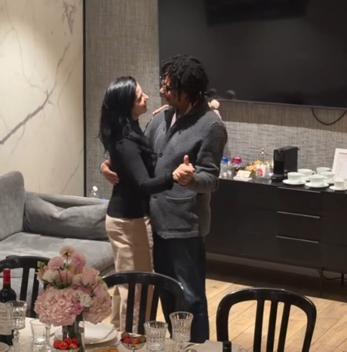 Djavan aparece em clima de romance em vídeo raro com a esposa em Paris