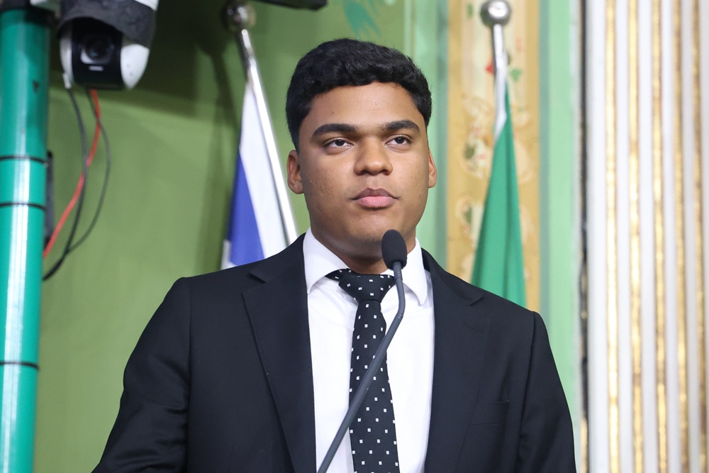 Aos 21 anos, Sandro Filho se torna o deputado federal mais jovem eleito pela Bahia