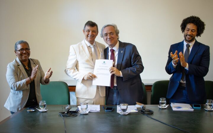 Escola de Teatro da UFBA tem nova diretoria para o quadriênio 2026-2030