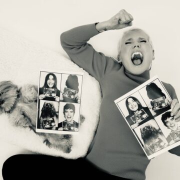 Xuxa se emociona ao anunciar que será avó: ‘Minha história está completíssima’